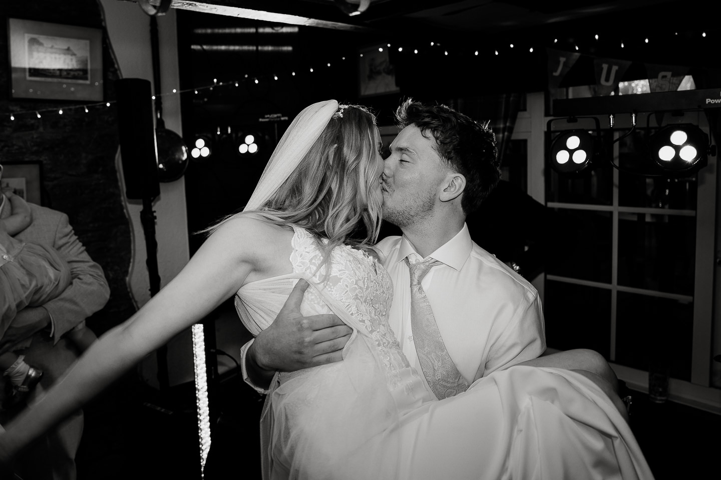 BECKY CHARLIE USK CASTLE WEDDING PHOTOGRAPHY 032 BECKY CHARLIE USK CASTLE WEDDING PHOTOGRAPHY 032
